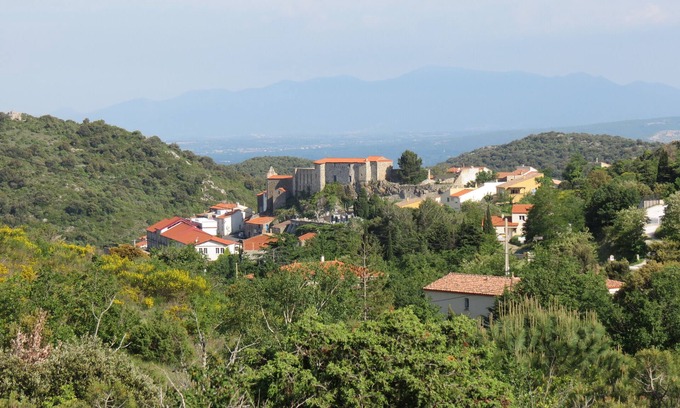 Belesta House | BELESTA (66) gite with panoramic view, in medieval enclosure.