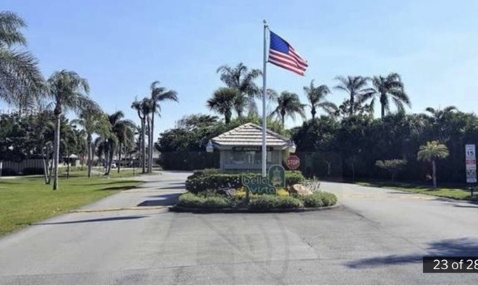 Bella Vista House | Bella Vista in luxurious Jupiter FL steps away from everything!