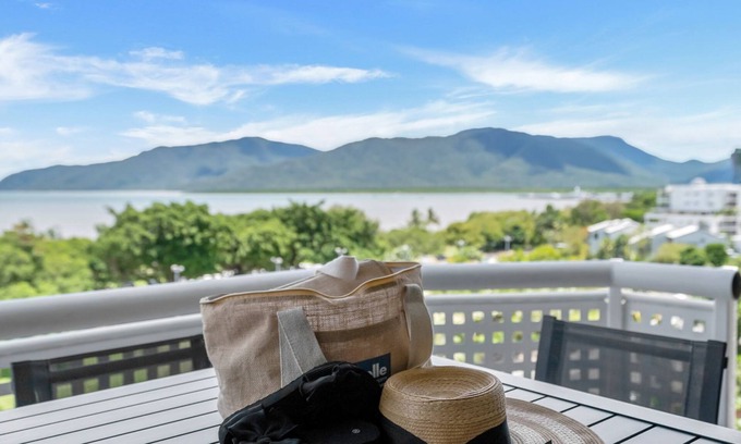 Cairns North Apartment | Belle Escapes 73 Rydges Plaza Esplanade with Ocean & City Views