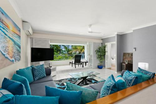 Palm Cove Apartment | Belle Escapes Oceanview Suite 25 Alamanda Palm Cove