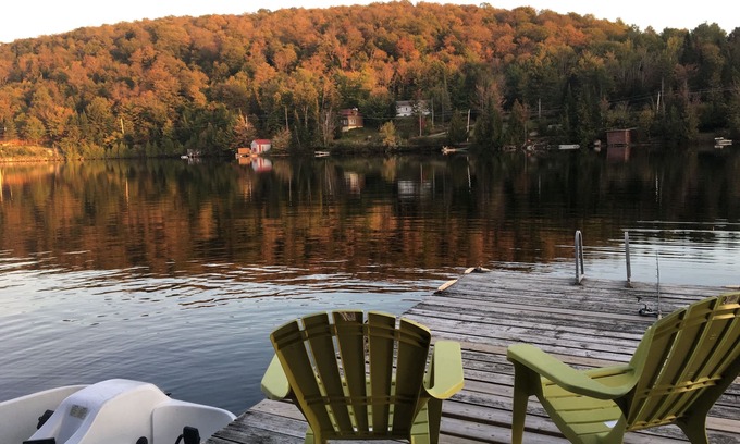 St-Adolphe-d'Howard Ski Chalet | Bellefeuille Waterfront Cottage