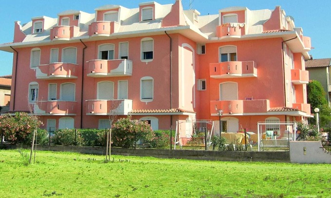 Porto Garibaldi Apartment | Belvilla by OYO Porto Garibaldi Trilo Doria