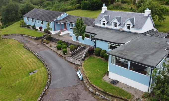 Strontian Hotel | Ben View Phoenix Hotel