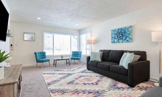 Orchard District House | Bend Experience - Near Downtown | Cruiser Bikes | Fire Pit | Cornhole