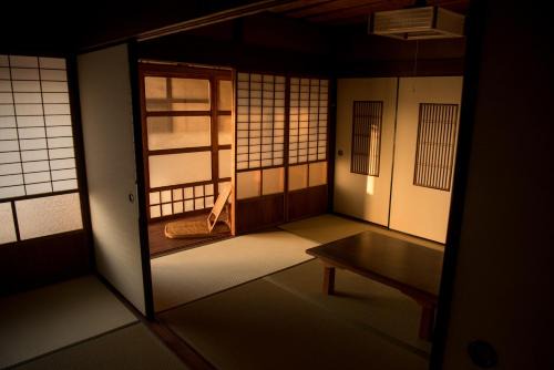 Inokuchi House | Benton Guesthouse, Private Nostalgic Showa-era House, former "Akiya"