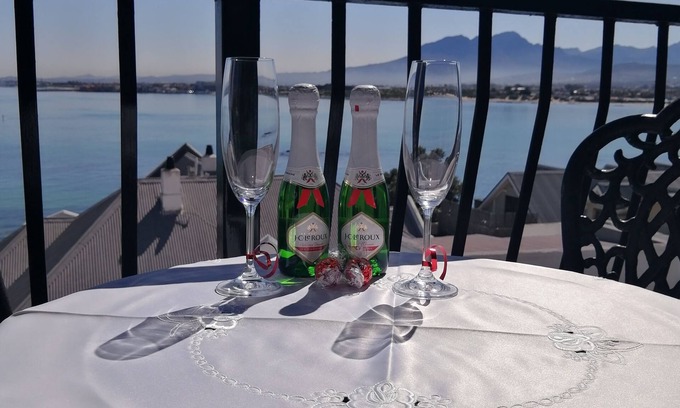 Gordons Bay Central House | Berg en Zee Guesthouse