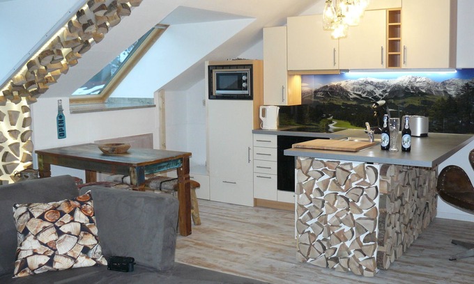 Rappele Apartment | Bergnescht: Mountain view, WLAN, close to the lift, special prices & cable car unlimited incl.