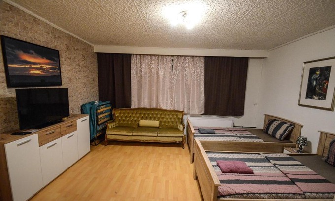 Neue Vorstadt Apartment | Berliner Platz 2