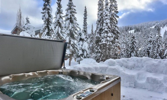 Sun Peaks House | BEST LOCATION! Steps from the Village, Private Garage + 4 Parking Spots!