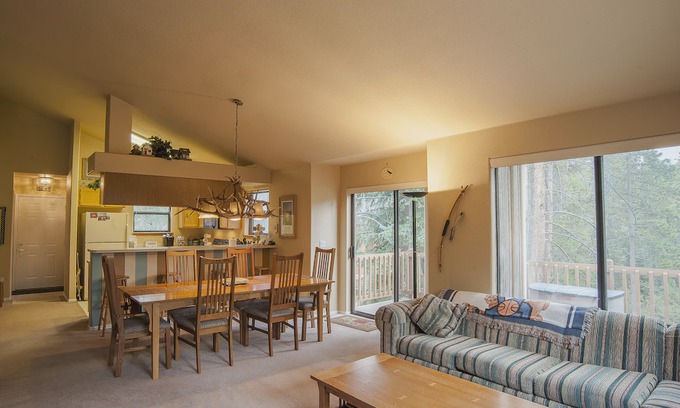 Park Forest Estates House | Best lot in Park Forest!