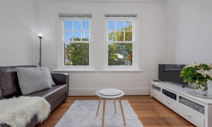 North Hobart House | Best on Letitia Central spacious stylish sleeps 6