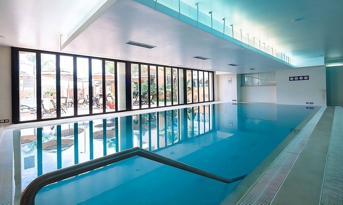 Praia da Luz Hotel | Best Place to Unwind! Free Parking, Full Kitchen, Outdoor and Indoor Pools!
