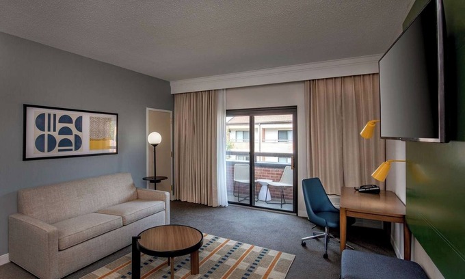 Foxboro Hotel | Best Value, Quality Stay! Pet-Friendly, Near F. Gilbert Hills State Forest