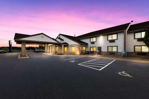 Eagle River Hotel | Best Western Derby Inn