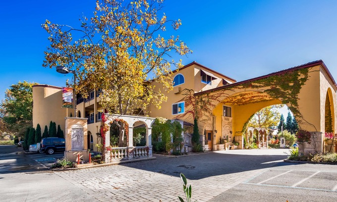 Healdsburg Hotel | Best Western Dry Creek Inn