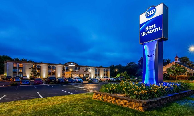 Hazlet Hotel | Best Western Hazlet Inn