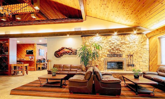 Mount Shasta Hotel | Best Western Plus Tree House