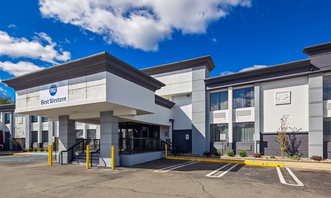 Paramus Hotel | Best Western Paramus Hotel & Suites