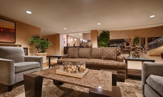 East Peralta Hotel | Best Western Plus Bayside Hotel