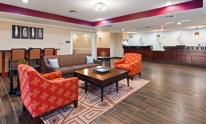 Burleson Hotel | BEST WESTERN Plus Burleson Inn and Suites