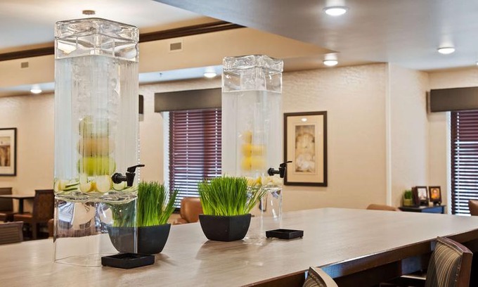 Casper Hotel | Best Western PLUS Casper Inn & Suites