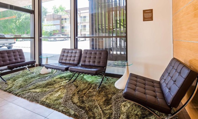 Eagle Rock Hotel | Best Western Plus Glendale