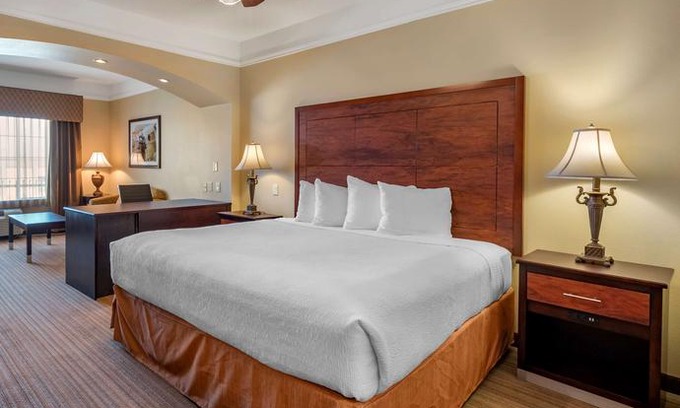 Greenville Hotel | Best Western Plus Monica Royale Inn & Suites