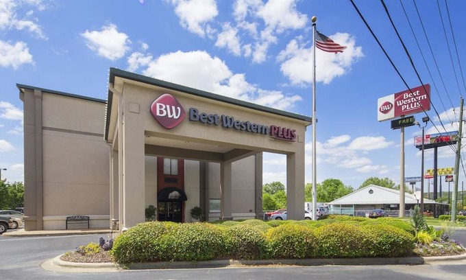 Pelham Hotel | Best Western Plus Oak Mountain Inn