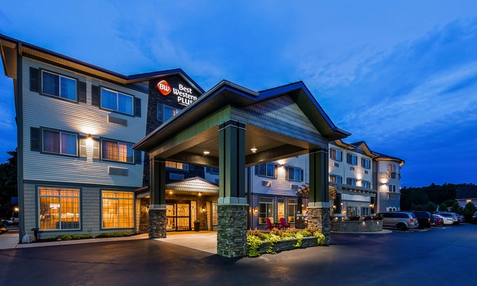 Penn Yan Hotel | Best Western Plus Vineyard Inn & Suites