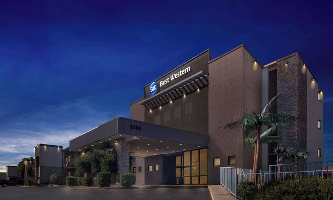 Joplin Hotel | Best Western The Oasis at Joplin