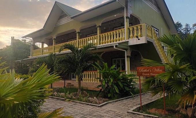 La Passe House | Bethel's Villas