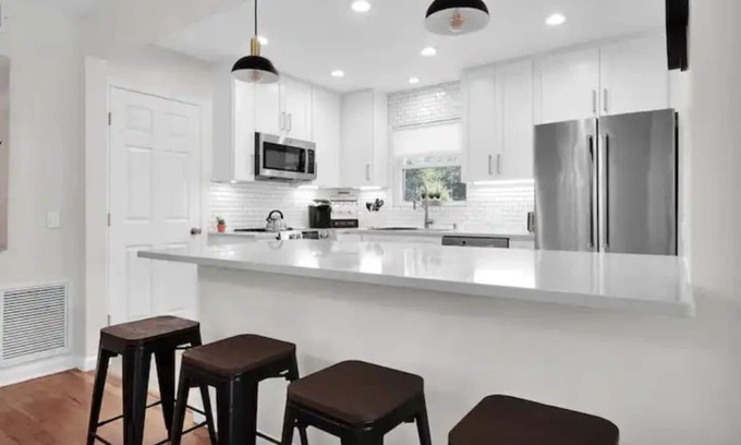 San Jose House | Bettys Place a Cozy Modern 3BR/2BA SFH w/Fenced Yard, Inside W/D, Gig WiFi