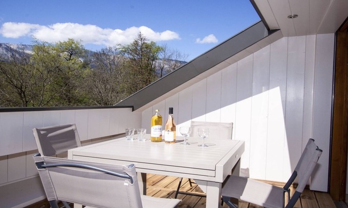 Faverges-Seythenex Apartment | BETWEEN LAKE AND MOUNTAINS: La Sambuy ★ - NEW FOR 2019 5 mins from Lake Annecy