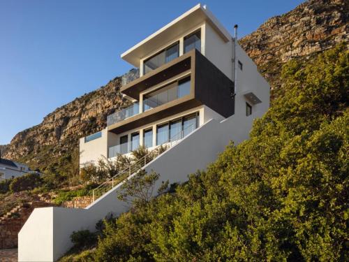 Cape Peninsula Villa | Beyond Misty Cliffs
