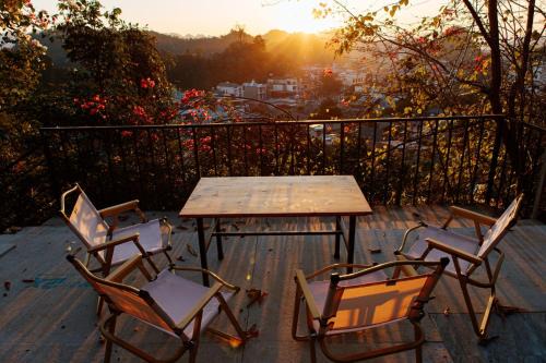 Moc Chau Hotel | BG Stone Homestay