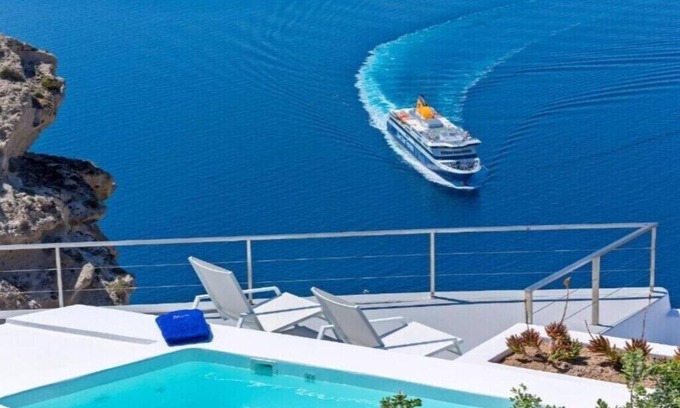 Megalochori Apartment | BH579 - C - Suite Santorini