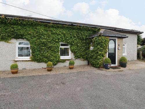 Huntly House | Bide-a-While