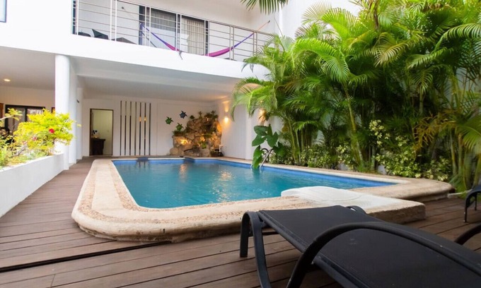 Luis Donaldo Colosio House | Big Beautiful House One Street Away from the 5 AVE