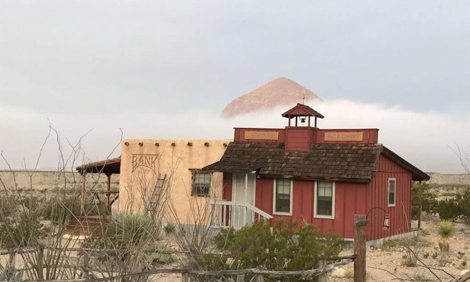 Study Butte-Terlingua Cabin | Big Bend Lodging at Ten Bits Ranch | Room #2 (The School House)