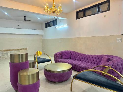 Sector 39 Villa | Big hall for parties near medanta