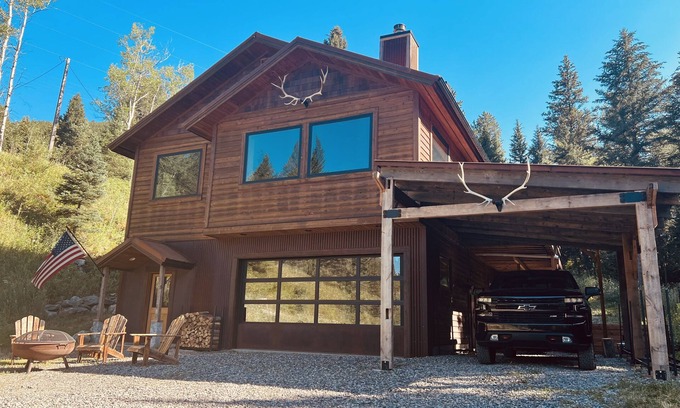 Gallatin Gateway House | Big Sky Location. Away from the crowd. Newly Renovated.