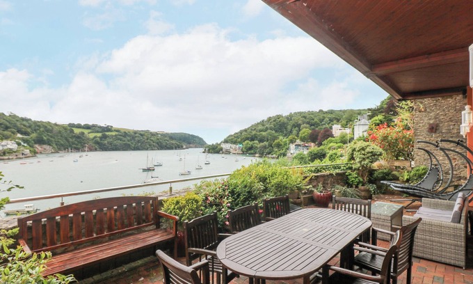 Dartmouth Cottage | BIGHT BOATHOUSE, pet friendly, country holiday cottage in Dartmouth