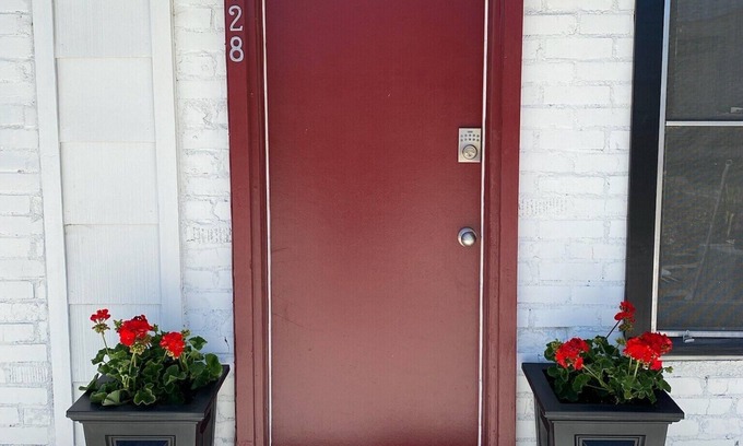 Shell Beach Apartment | Bike, Hike, Walk, Talk, Wine.all within view of the ocean!