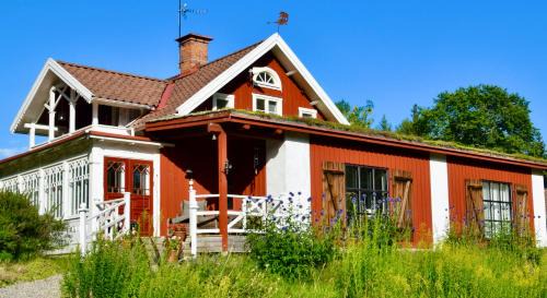 Katrineholm Municipality Villa | Björnåsen Bear Hill