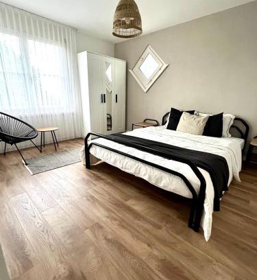 Oberuzwil Apartment | Black&White Apartment