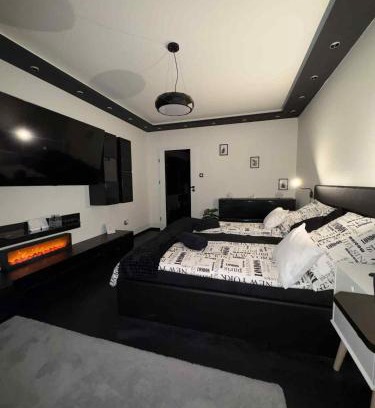 Miskolc Apartment | Black&White Deluxe