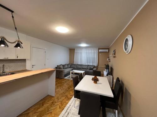 Grbavica Apartment | Blondy