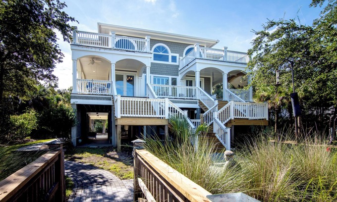 Edisto Island House | Blue Crab Basin | Marshfront Retreat with Private Tidal Dock | 3 Blocks to Beach Access