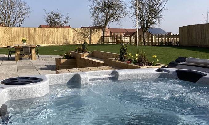 Dunholme House | Blue Iris Cottage, Ashlin Farm Barns