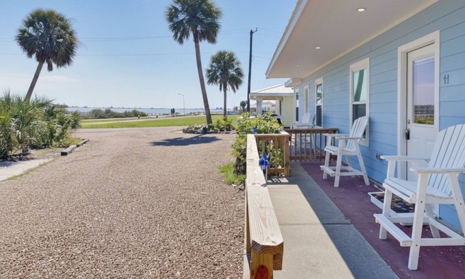 Rockport Condo | Blue Marlin #11 | Bay Views, Community Pool